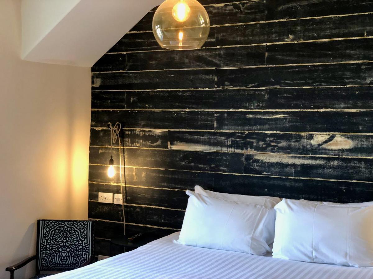 The Wheatsheaf At Beetham Hotel Sandside  Eksteriør billede