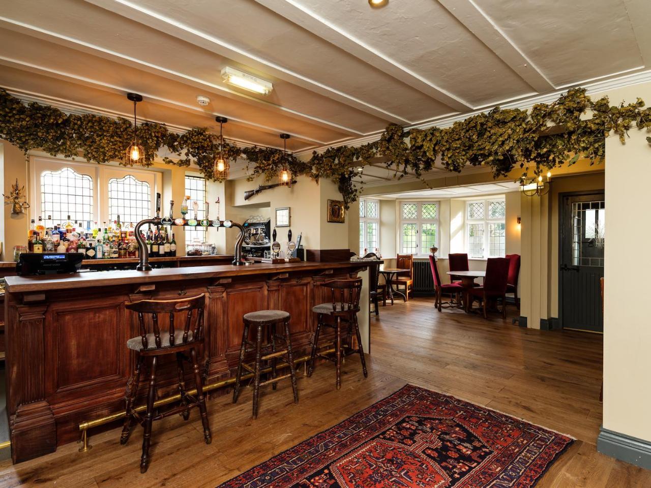 The Wheatsheaf At Beetham Hotel Sandside  Eksteriør billede